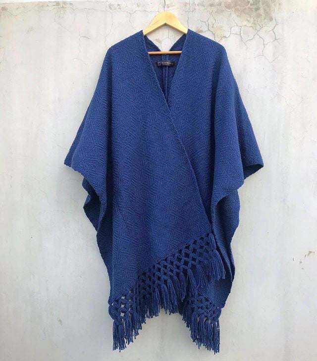 Poncho Pacífico