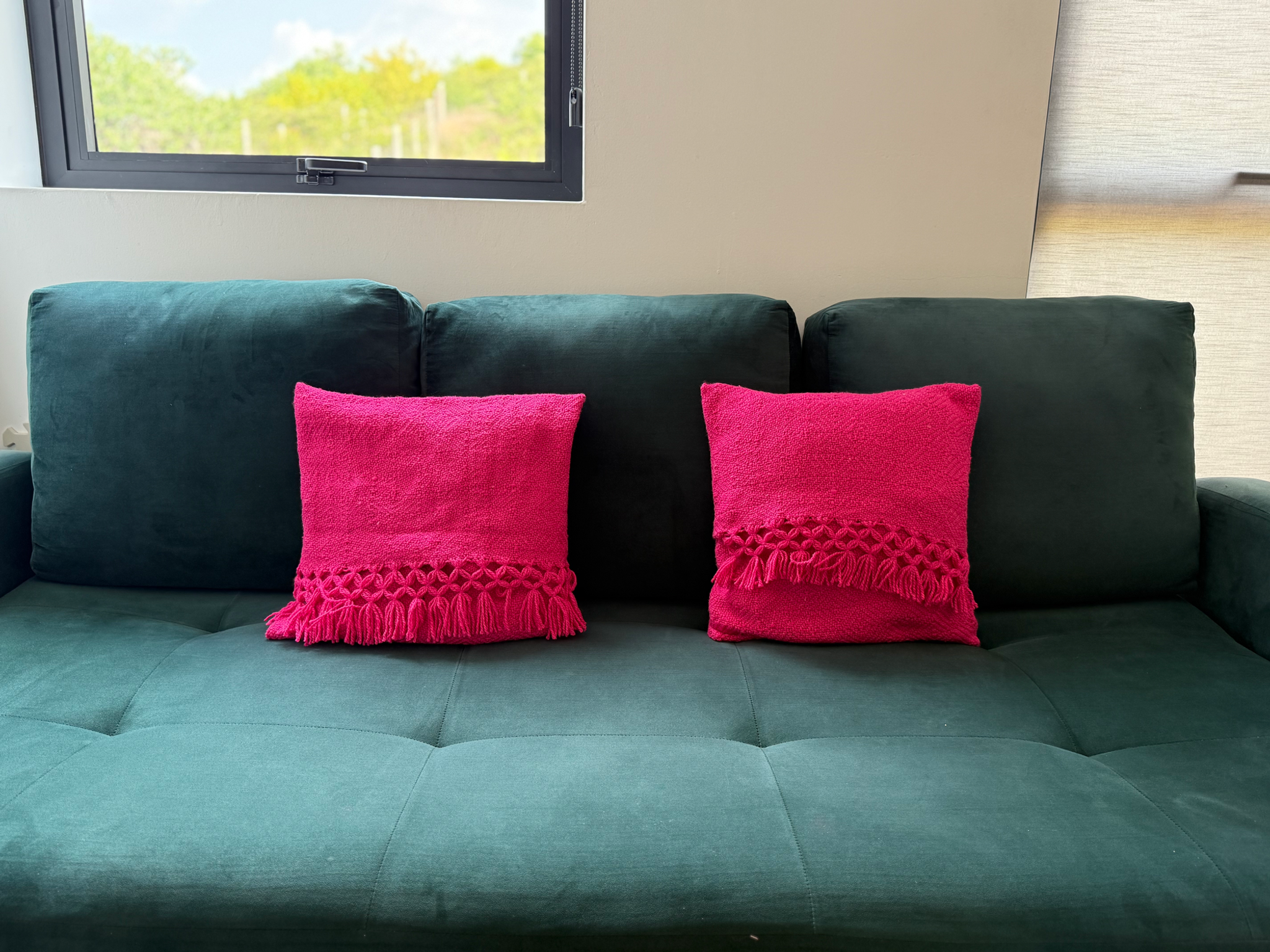 Fundas de Cojin Artesanales Color Rosa Mexicano - imagen 3