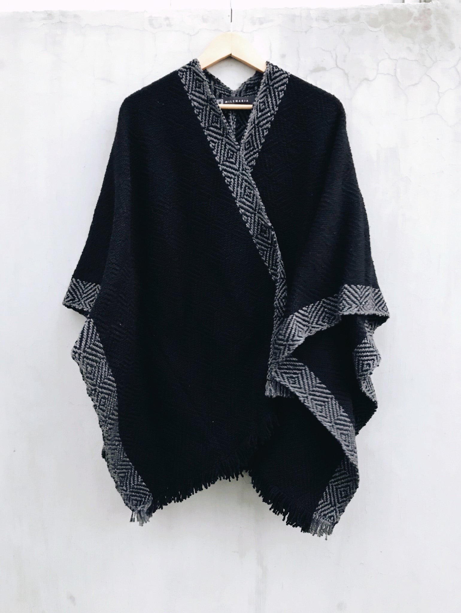 Poncho Azabache