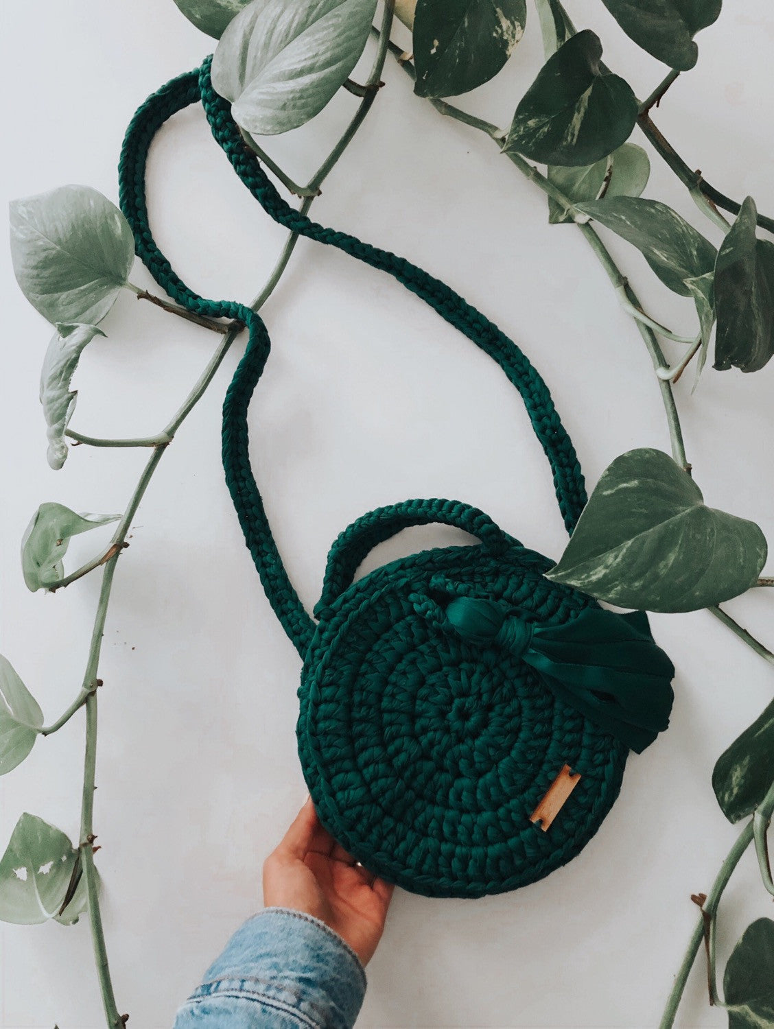 Bolsa Redonda Verde Tejida a Mano